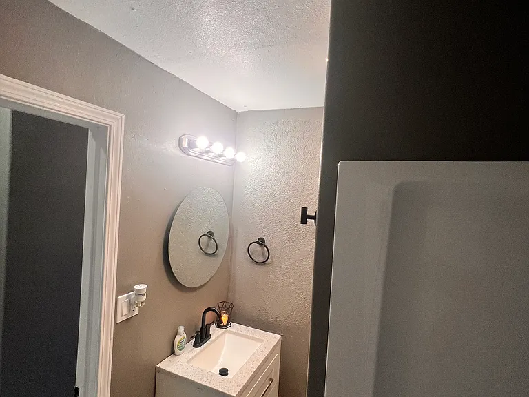 1012 Hancock Ave — Photo 15