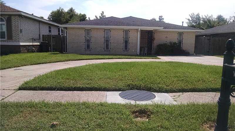 1st image of 15 Brownlee Ct