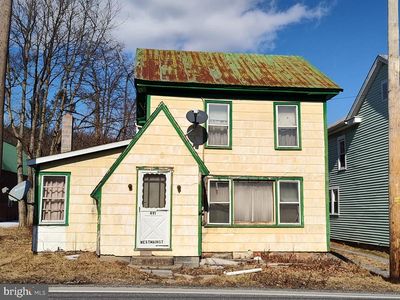 491 W Main St, Thompsontown, PA, 17094