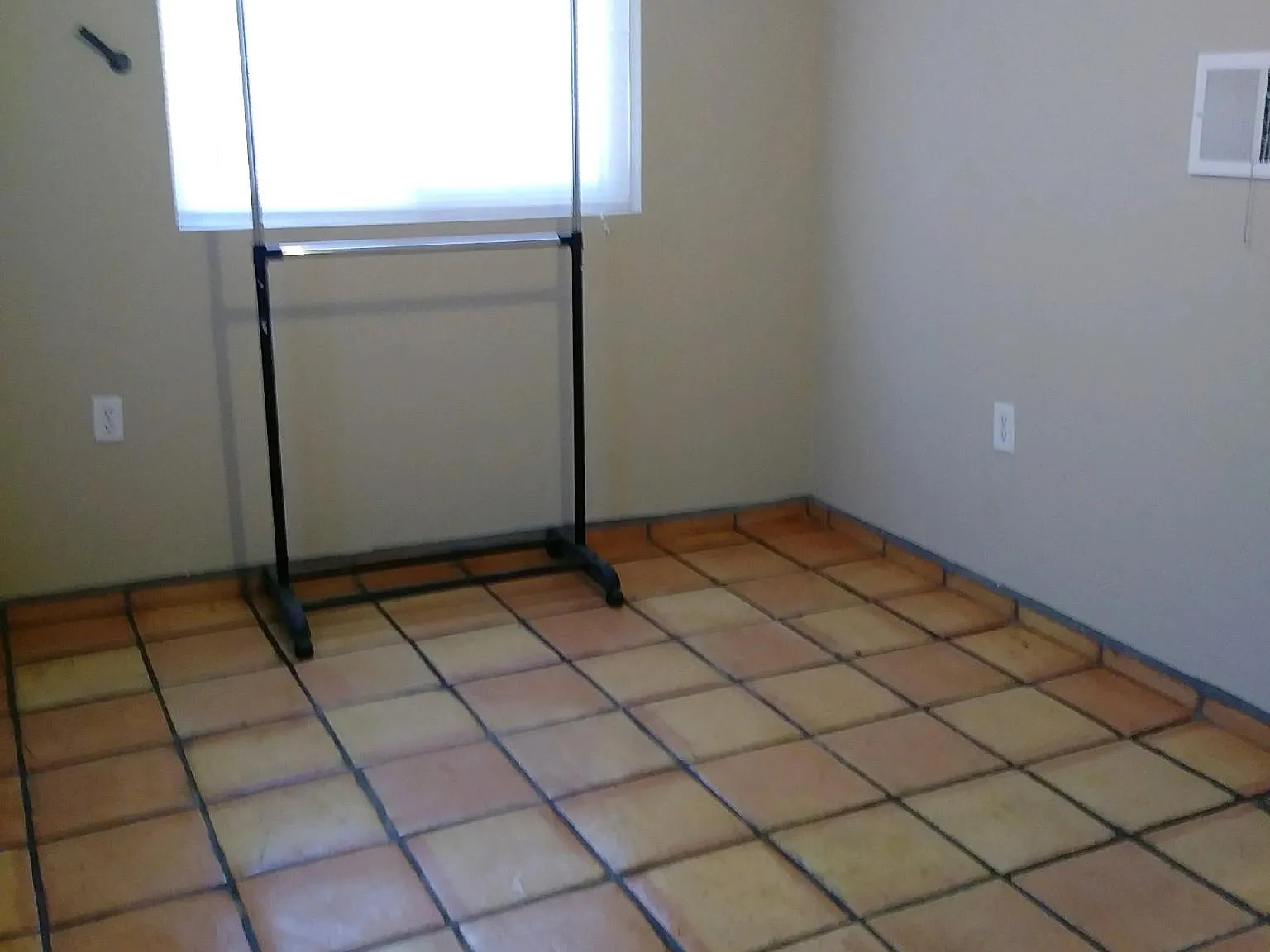 2312 Hollywood Ave NW — Photo 4