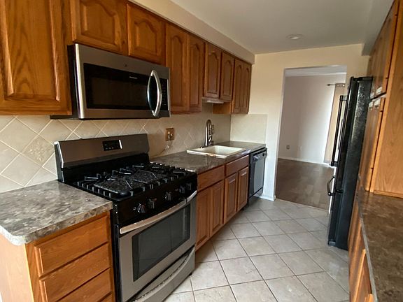 3rd image of 17032 Kingsbrooke Dr #49