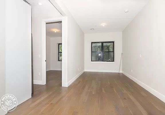 4th image of 492 Gates Ave #5E