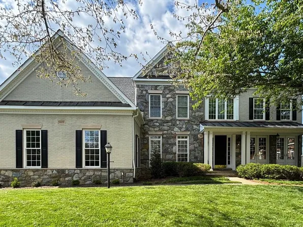40372 Stonebrook Hamlet Pl, Waterford, VA 20197