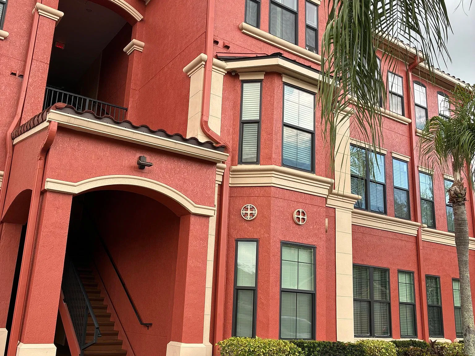 3 bedroom-2 bath in Grand Venezia — Photo 1