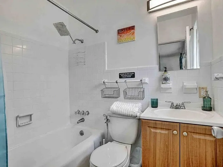 326 Walnut St — Photo 15