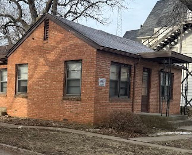 1st image of 313 E State St #1