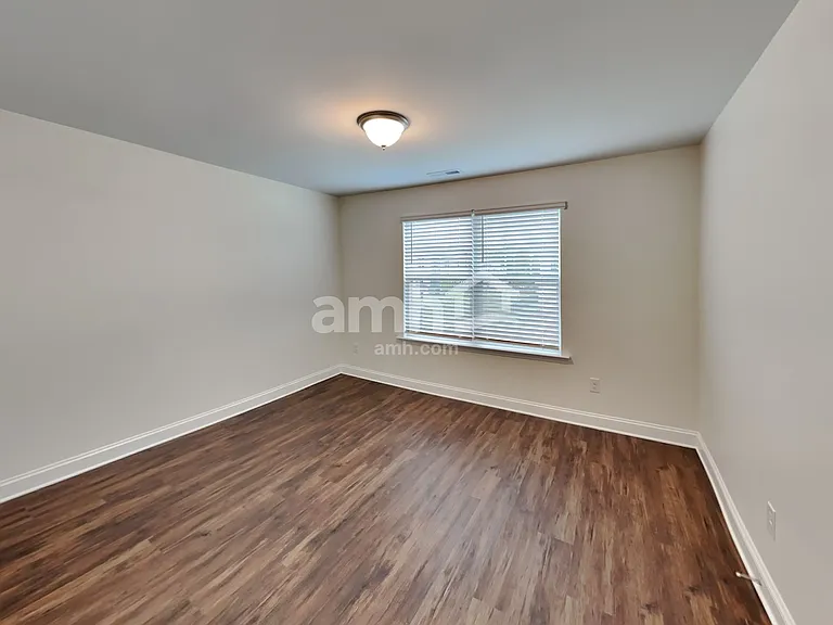 1010 Noah Ct — Photo 22