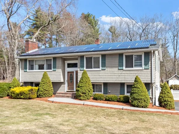 4 Dayton St, North Chelmsford, MA 01863