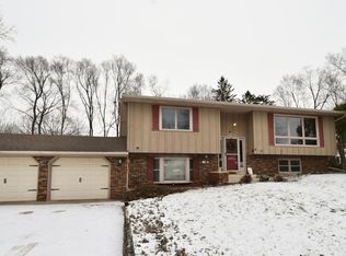 308 Parkview Curv, Zumbrota, MN 55992