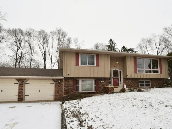 308 Parkview Curv, Zumbrota, MN 55992