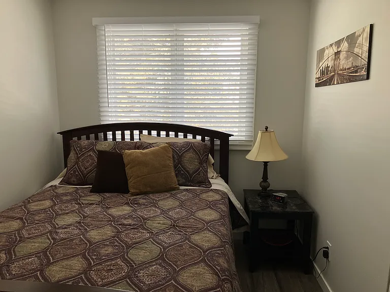 124 Anderson Close — Photo 9