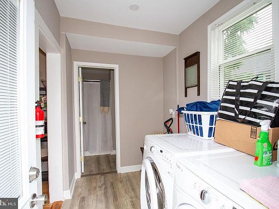 3rd image of 22 Webb Ave