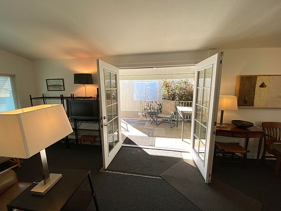 5th image of 4 Coolidge Dr