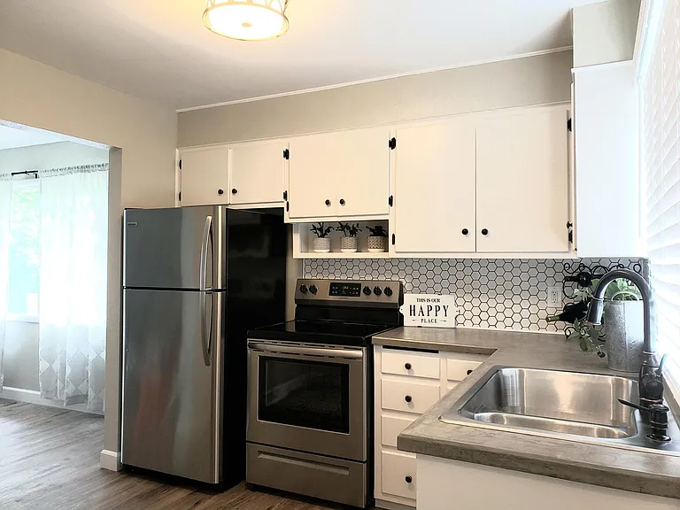 1924 5th St NW #1924 — Photo 9