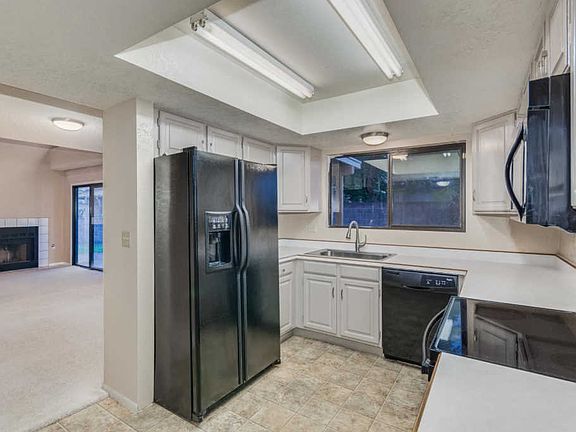 3rd image of 2750 W Camino De La Joya