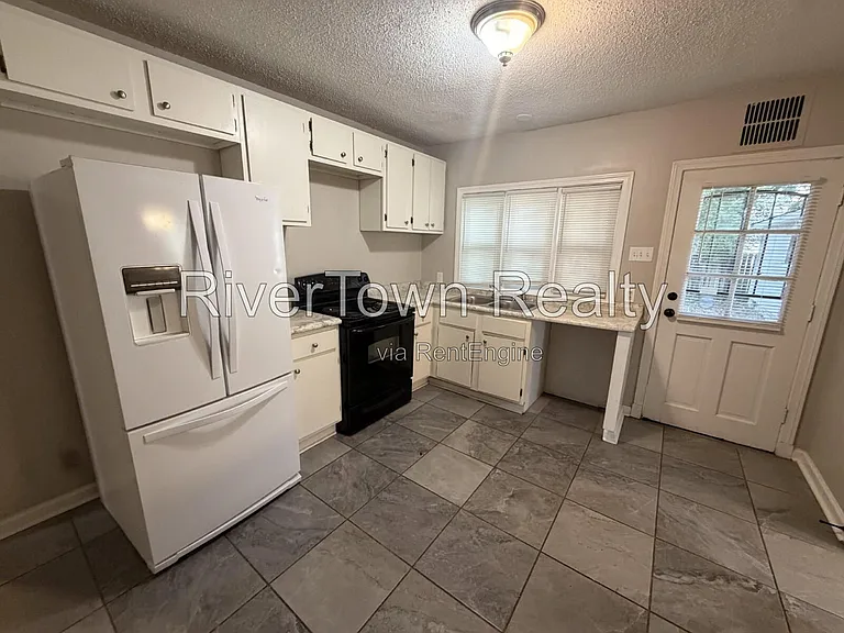 187 N Holmes St — Photo 8