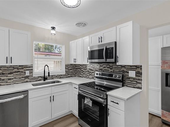 3rd image of 1345 Terrace Rd