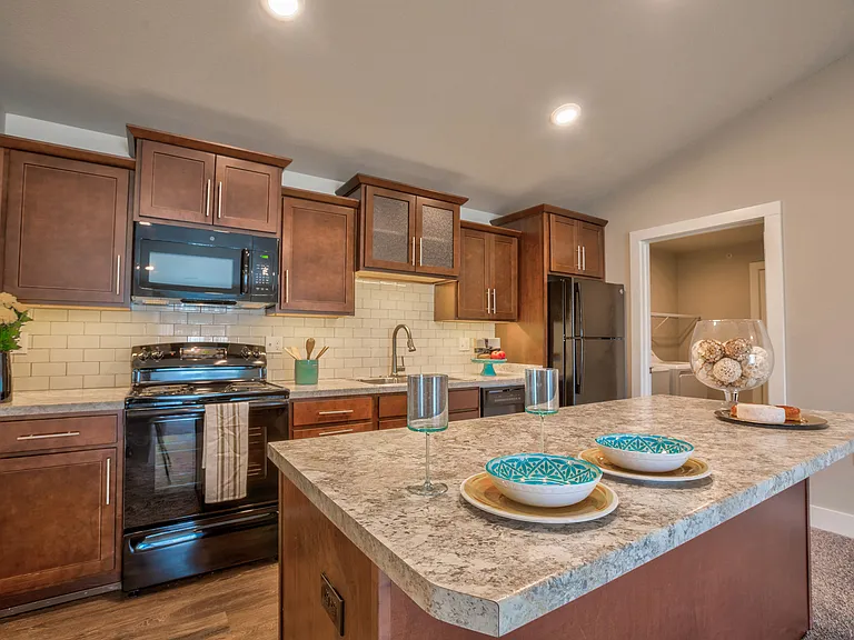 Verndale Apartments — Photo 3