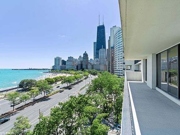 3rd image of 1212 N Lake Shore Dr APT 8BN