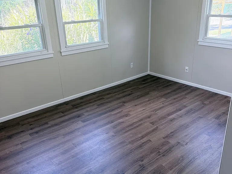 2440 Ulrich Ave — Photo 7
