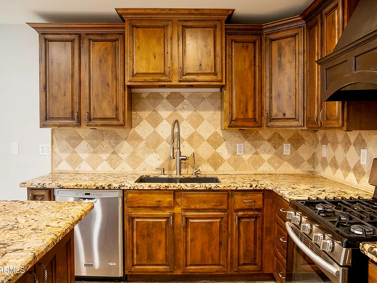 42275 W Calle St — Photo 8