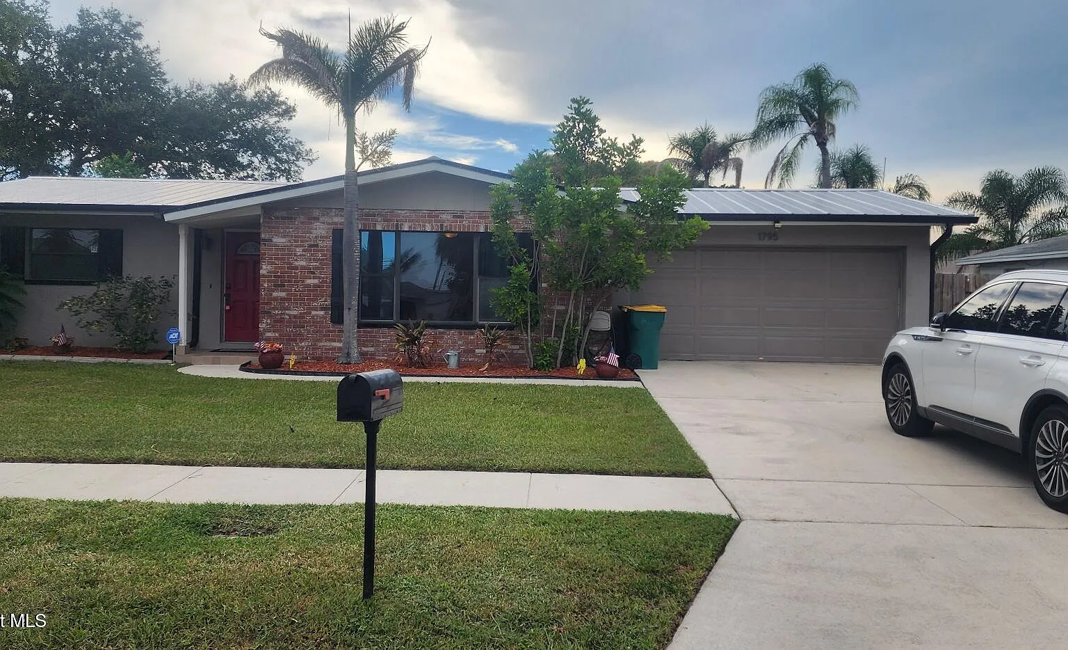 4 bed, 2.0 bath, 1540 sqft, $3,000 — Photo 1