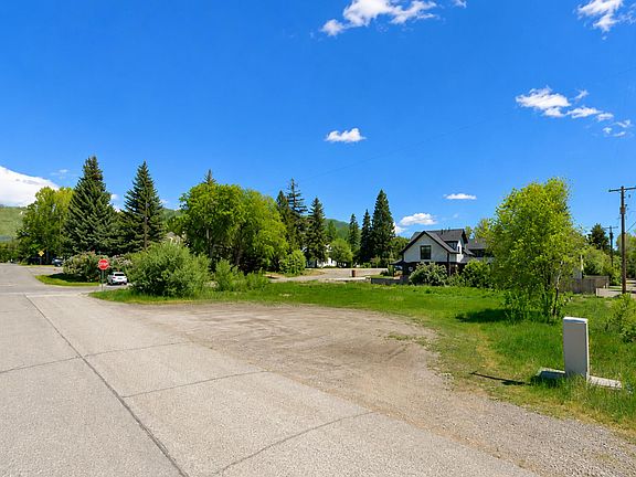 3rd image of 303 S 2nd Ave