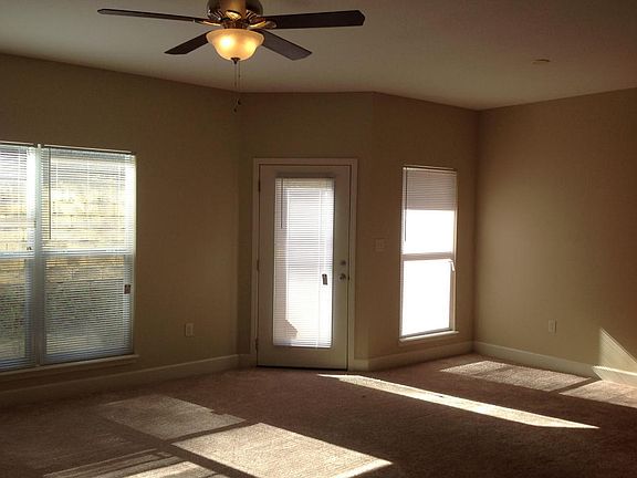 3rd image of 501 Arbor Lake Dr
