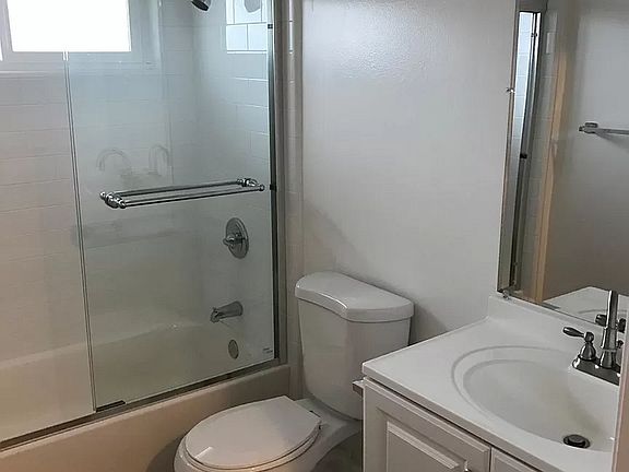 2nd image of 901 Hill St APT 1