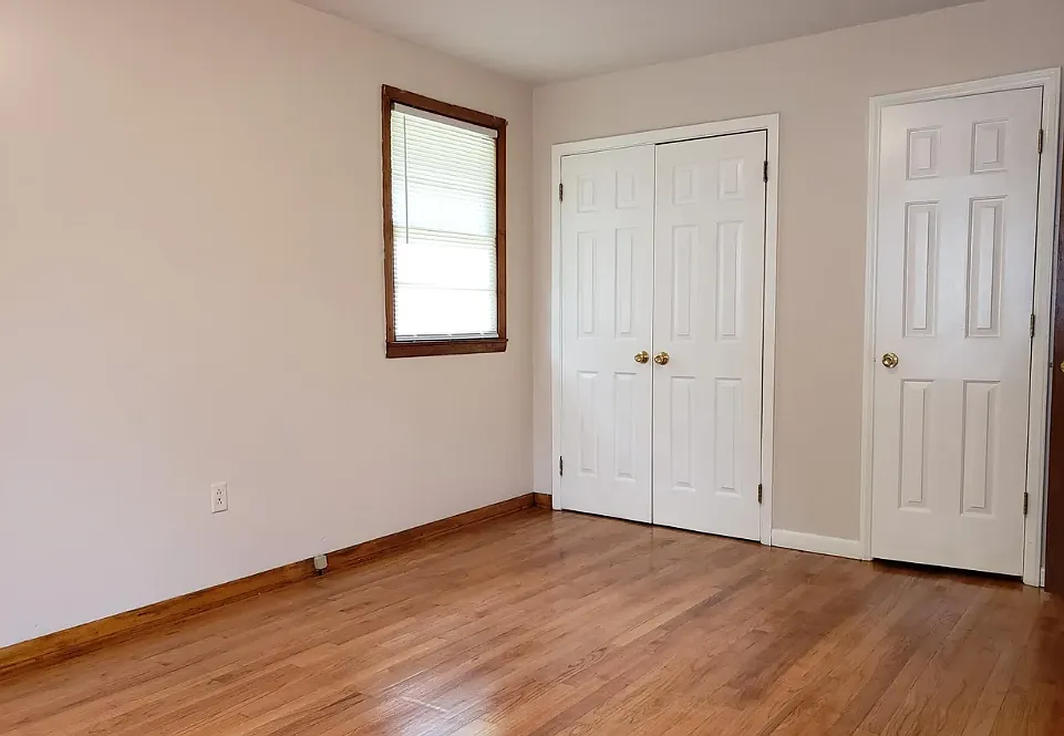 3 bed, 1329 sqft, $1,050 — Photo 3