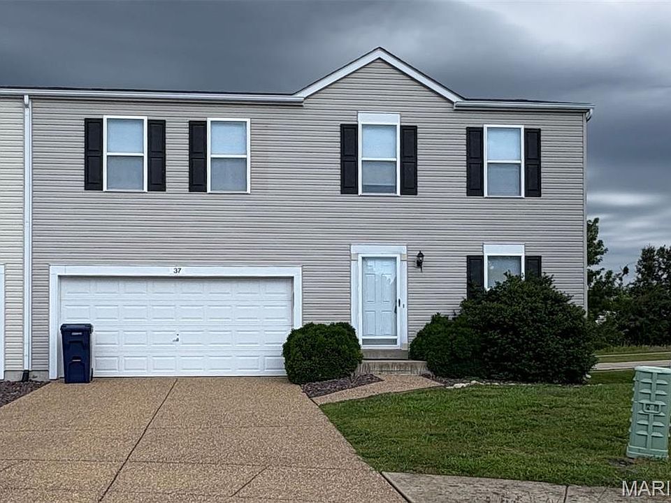 1st image of 37 Chesterfield Ct