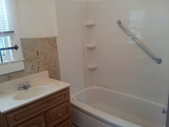 bar for showers/bathing
