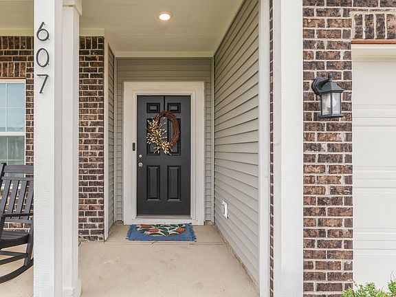 2nd image of 607 N Crystal Dr