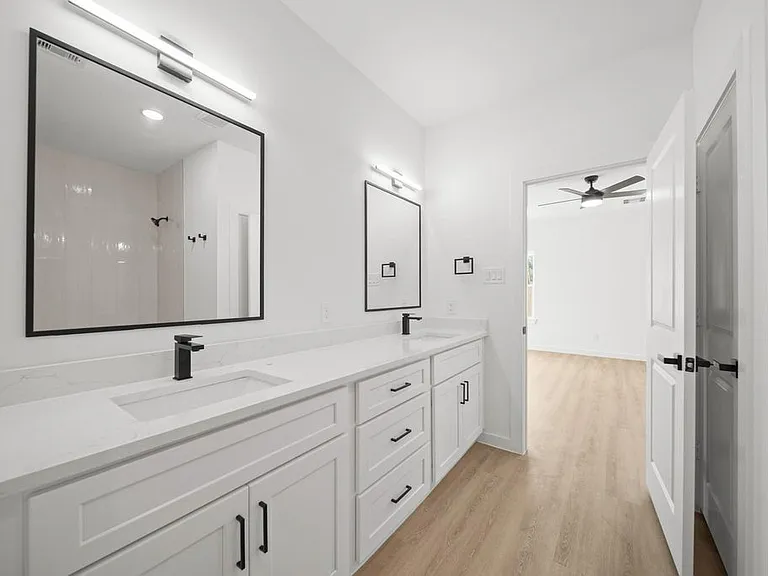 7817 Beckley St #B — Photo 13