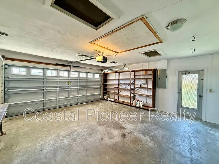 14903 Imperial Point Dr N — Photo 34
