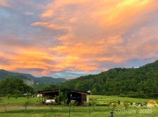 32 Sugar Cove Rd, Weaverville, NC 28787