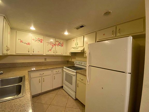 4th image of 5301 Waverly Dr #183