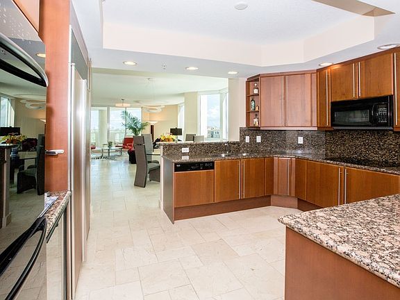 3rd image of 411 N New River Dr E APT 1006