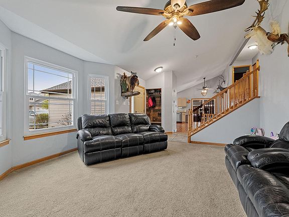 3rd image of 4219 Newberry Ln