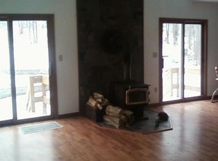 118 Hazelnut Ct, Long Pond, PA 18334