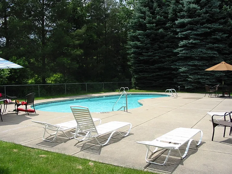 138 Woodlands Way #138 — Photo 2