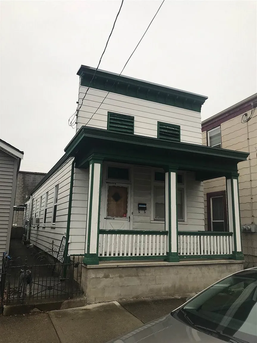 624 Bakewell St photo 1