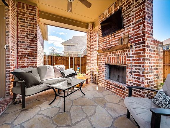 3rd image of 412 Gentle Creek Dr