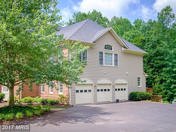 2nd image of 8208 Roseland Dr