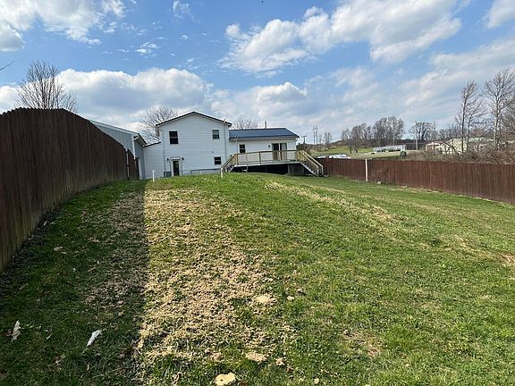 4th image of 814 Yohe Rd