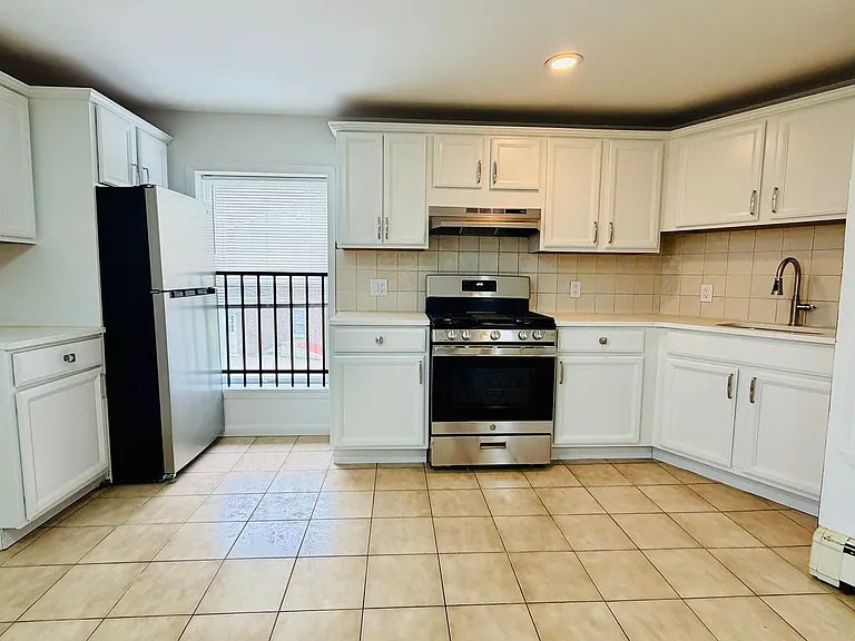 11 Cedar Street — Photo 1