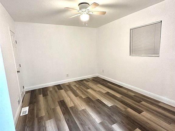4th image of 7724 Crest Ave