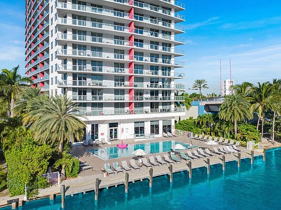 5th image of 2602 E Hallandale Beach Blvd #Id1227437p