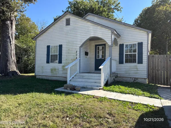 404 E 4th St, Trenton, TN 38382