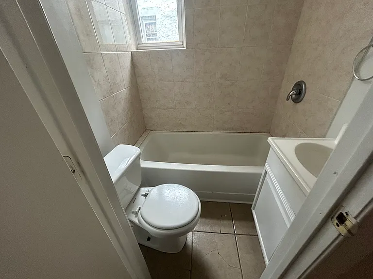 3416 Spring Garden St #20 — Photo 9